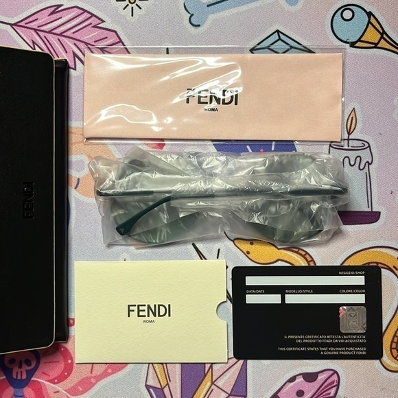 ??Authentic?FENDI? Round Green Wavy Sunglasses? main image 9